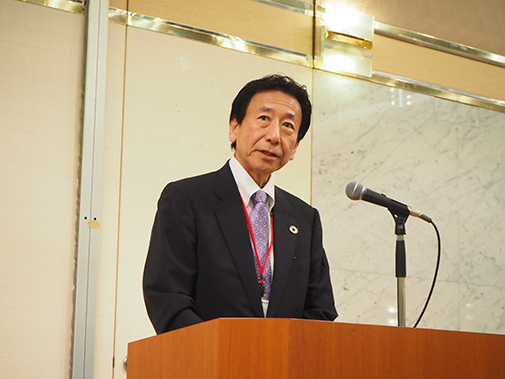 開会挨拶　安井利一　理事長