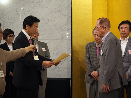 ２０周年記念表彰　福井直敬　評議員会議長